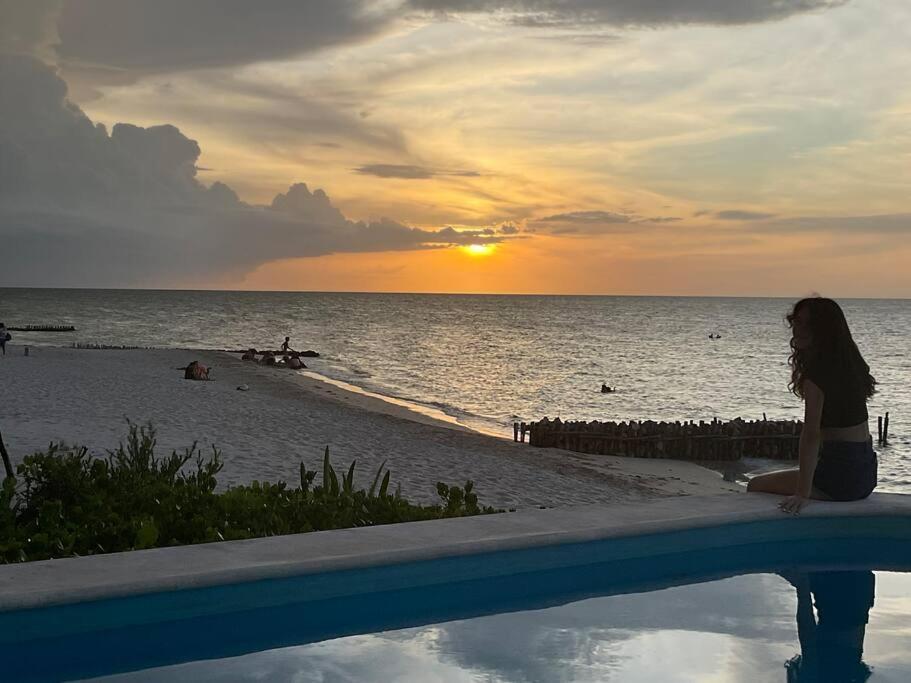 La Casa Amarilla Frente Al Mar Βίλα Chelem Εξωτερικό φωτογραφία